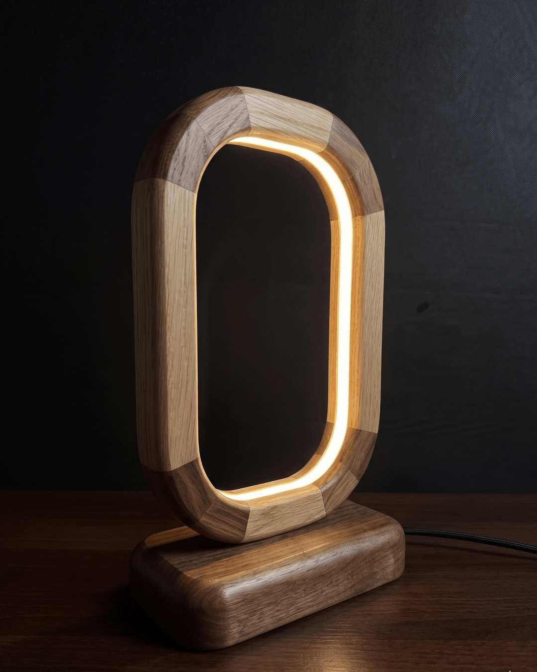LED table lamp "Portal" - Light.wood