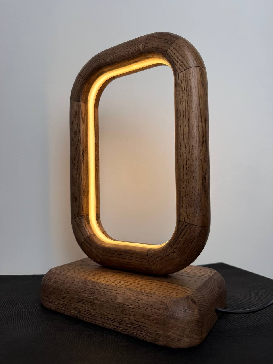 LED table lamp "Portal"