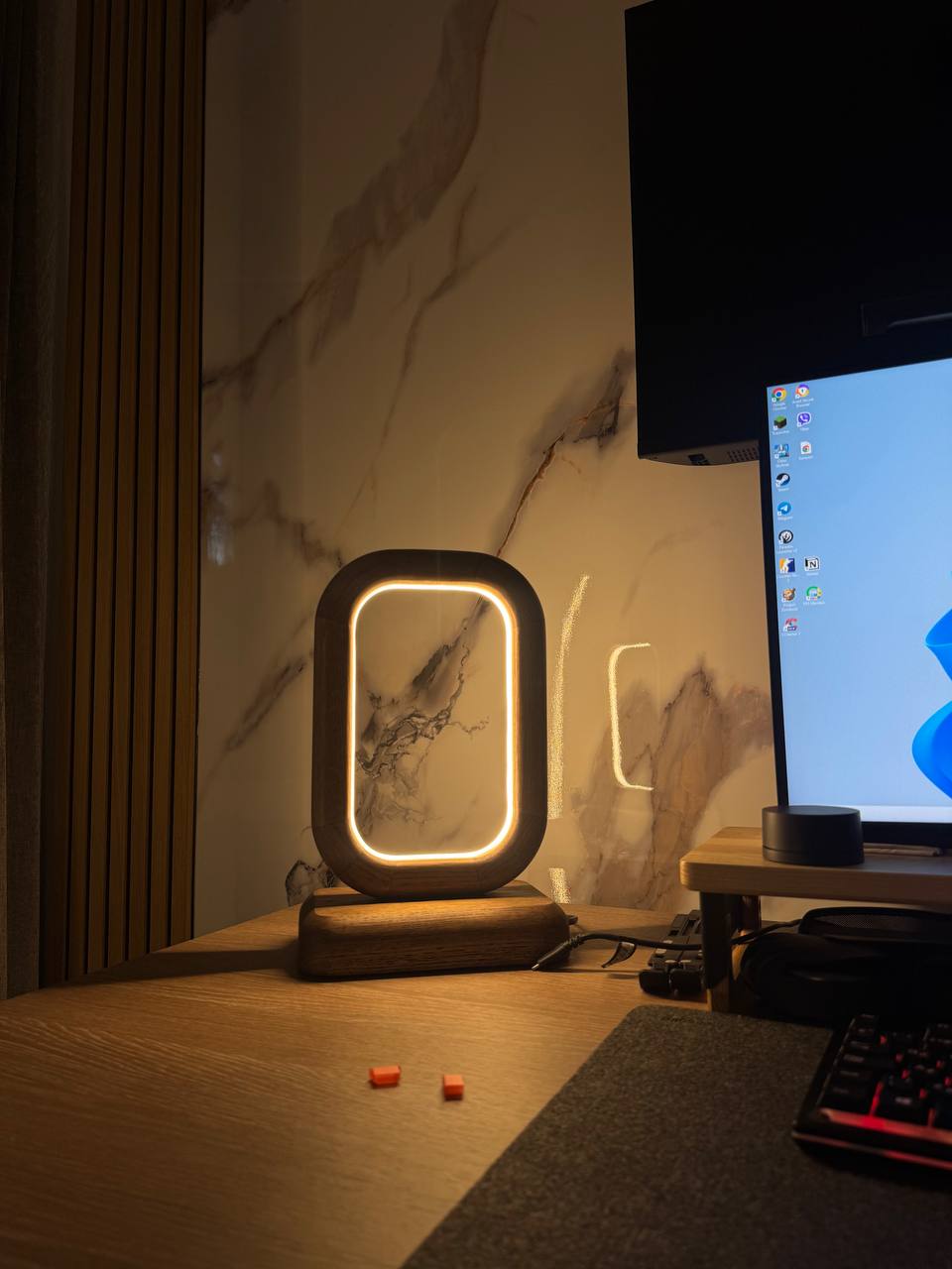 LED table lamp "Portal"